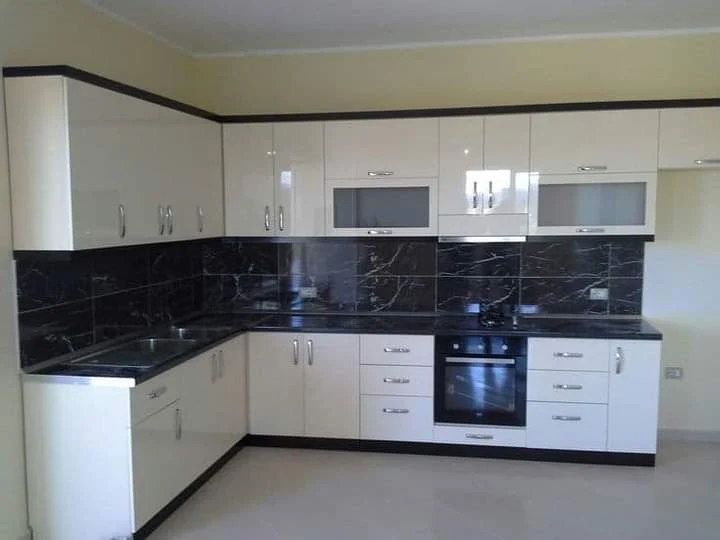 White & Black Granite Modular Kitchen